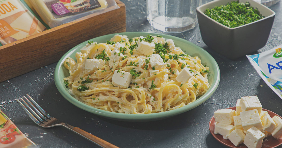 Four Cheese Garlic Pasta with Arla